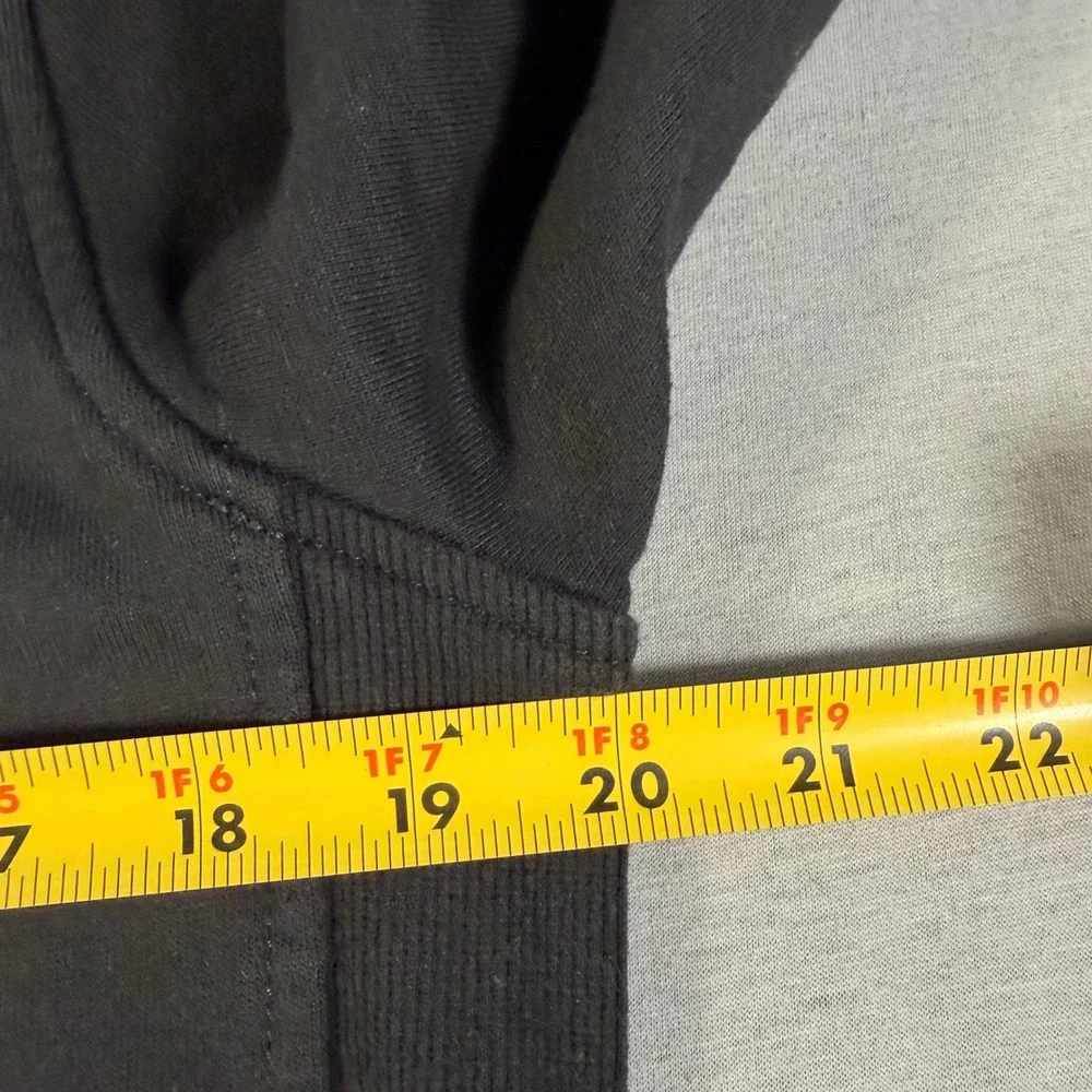 5.11 Tactical Mens Crew Neck Sweatshirt Black Chest Pocket Small 0037